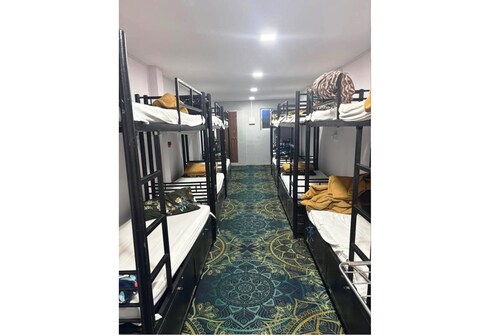 Quick stay hostel