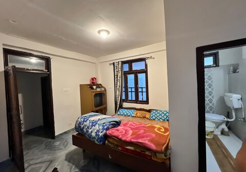 Om Home Stay
