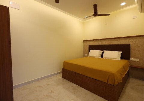 DSS Residency - Arunachala Luxury Hotel