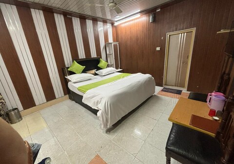 HOTEL NEELAM
