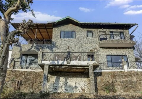 Flagship Woodwalk Homestay