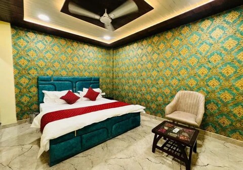 FabHotel Vishal Residency