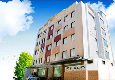 Hotel Silk City