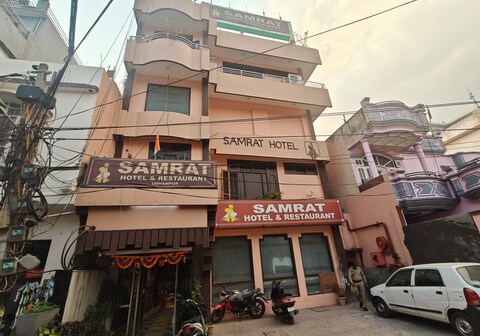 Hotel Samrat