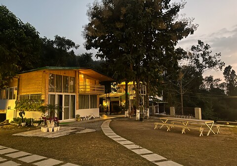 Saraiville - A Boutique Riverside Stay