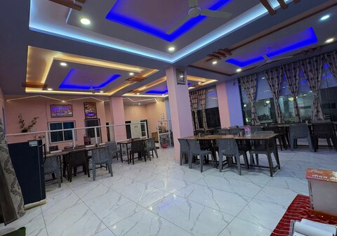 Hotel glorious inn & restaurant