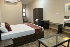 Vistara Courtyard | Garden Views, Varanasi Vistara Courtyard | Garden Views, Varanasi