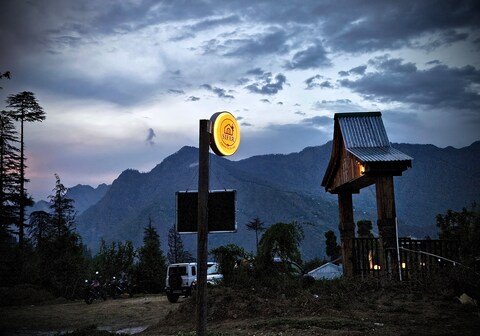 Sifar - Stay & Art Cafe