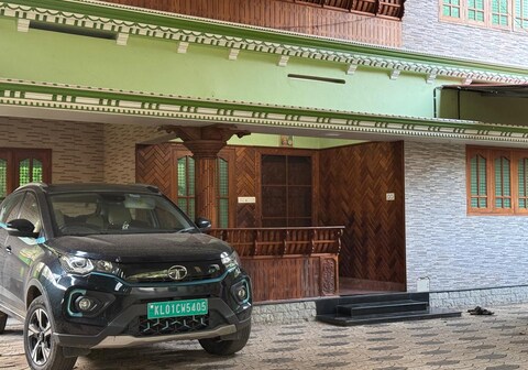 TERMINAL STAY BY AMBADI | 5BHK | AIRPORT STAY