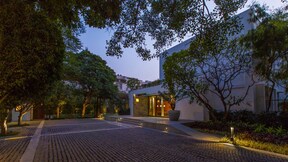 Hotel The Manor, Delhi Hotel The Manor, Delhi