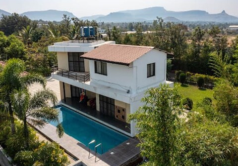 Hide Out Villa Nashik