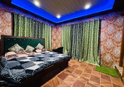 Gudoo Paying Guest House