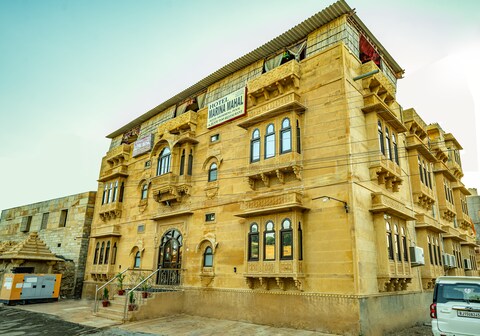 Hotel Marina Mahal with Swimming Pool