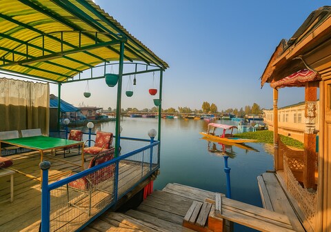 PASADONA FLOATING HOUSEBOAT