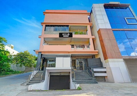 Super Hotel O Priyadarshini Park Formerly Everest Inn