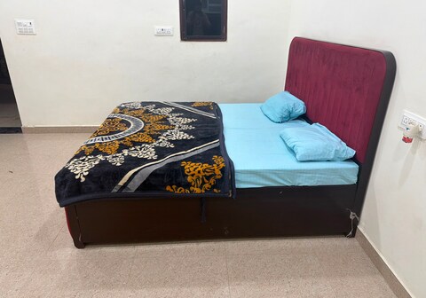 Hotel O Shri Gauri Shankar Dham