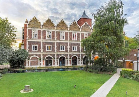 Safestay London Kensington Holland Park