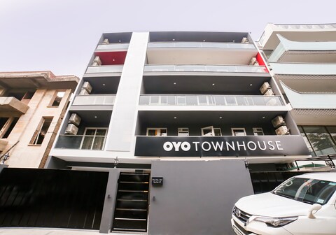 Super Townhouse Near Appu Ghar