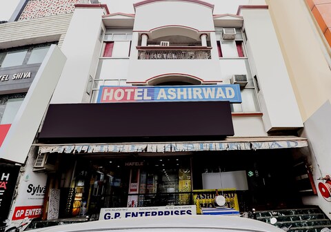 Hotel O Ashirwad Charbagh Bus Station
