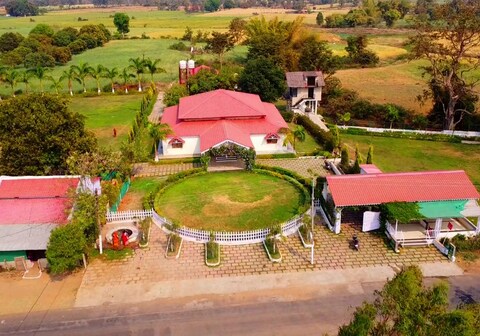 SINGANAMA FARM RESORT