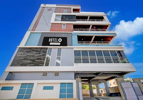 Super Hotel O LB Nagar Near Kamineni Hospital