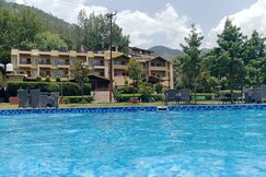 Foxoso Misty Oaks Resort Near Kainchi Dham 8 Kms., Nainital Foxoso Misty Oaks Resort Near Kainchi Dham 8 Kms., Nainital