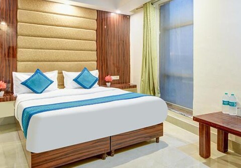 FabHotel Golden Key Residency