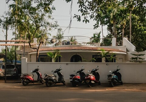 Aarav R K Residency Hotels & Villas