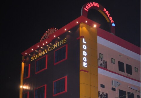 Hotel Sahana Palace