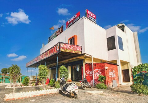 Hotel O Rr Lodging And Boarding