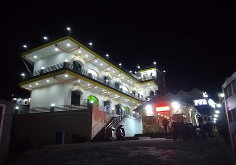 Friends Club Resort & Restaurant