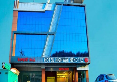 HOTEL HIGHWAY MEMORIES