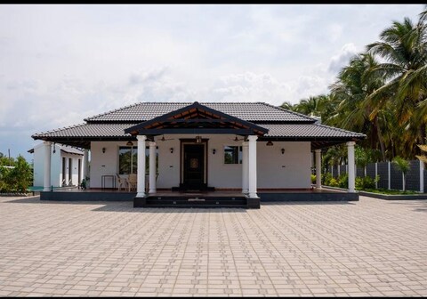 Chettinadu pool villa