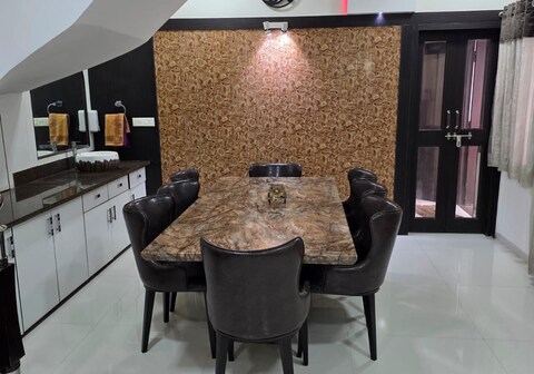 Stay 10 Sajal A 04 BHK Bunglow