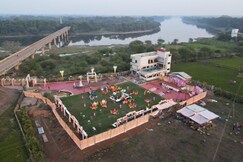 The Costa Resort with Pool and River View, Durg The Costa Resort with Pool and River View, Durg