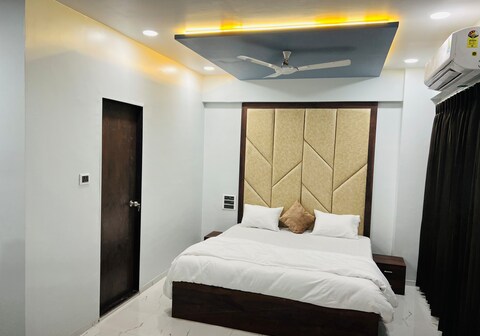 New City Light Hotel