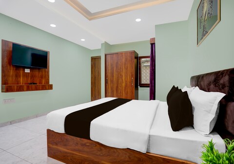 Super Hotel O Sacred Tree