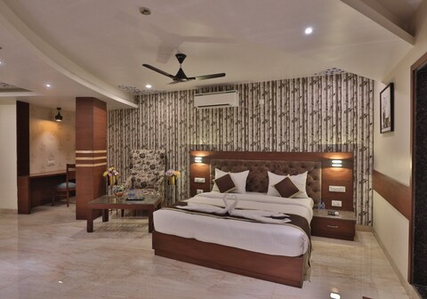 Hotel Candle Wood