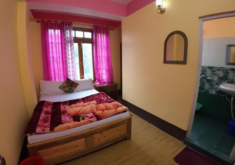 Mount Range View Homestay