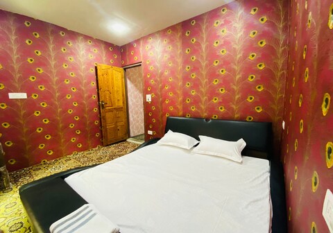 Merlin Paying Guest House