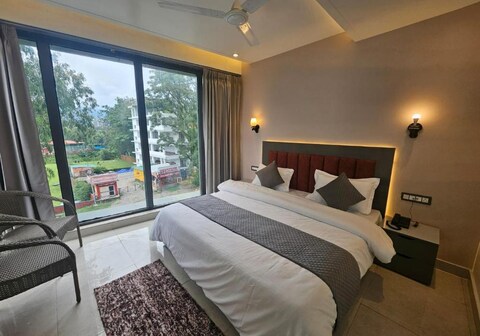 Nirvana Bliss, Malsi