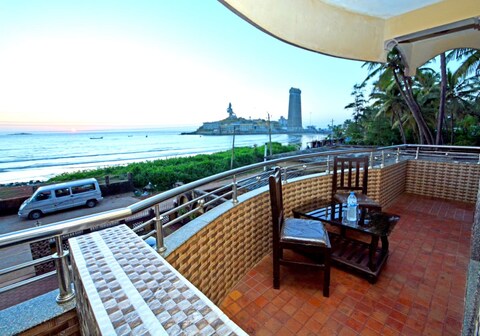 Aryana Guest House  Sea View