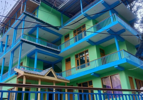 Devraj Guest House and Cafe