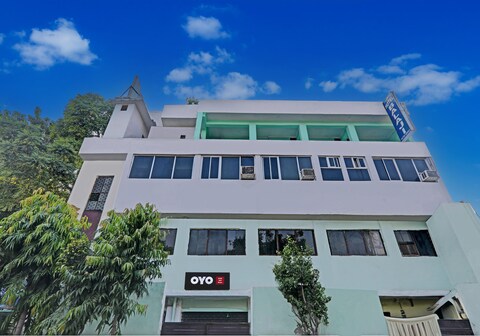 OYO Flagship Hotel Balaji