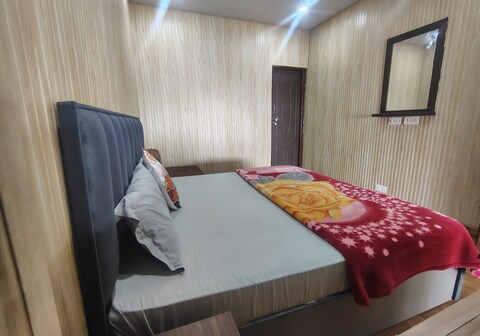 Skyline ApartHotel