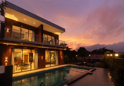 4BHK Villa By Brick and Beam