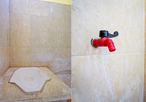 Hotel O Lili Kost SyariahNearKetapang Royal City