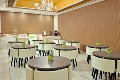 Manila Prince Hotel, Metro Manila Manila Prince Hotel, Metro Manila