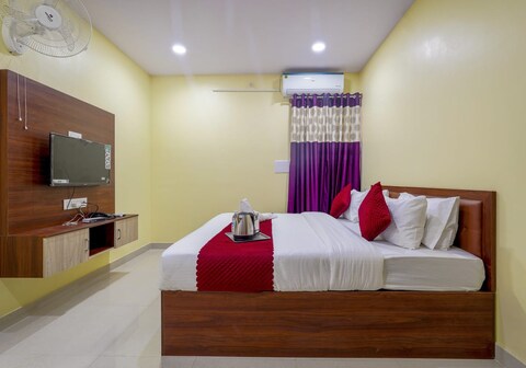 Hotel Ayodhya Comforts