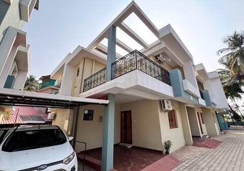 Cozy 3 BHK row house for rent